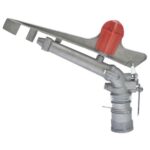 Aspersor de riego Agrícola de 1.5 Riego desde 23 hasta 26 metros de diámetro